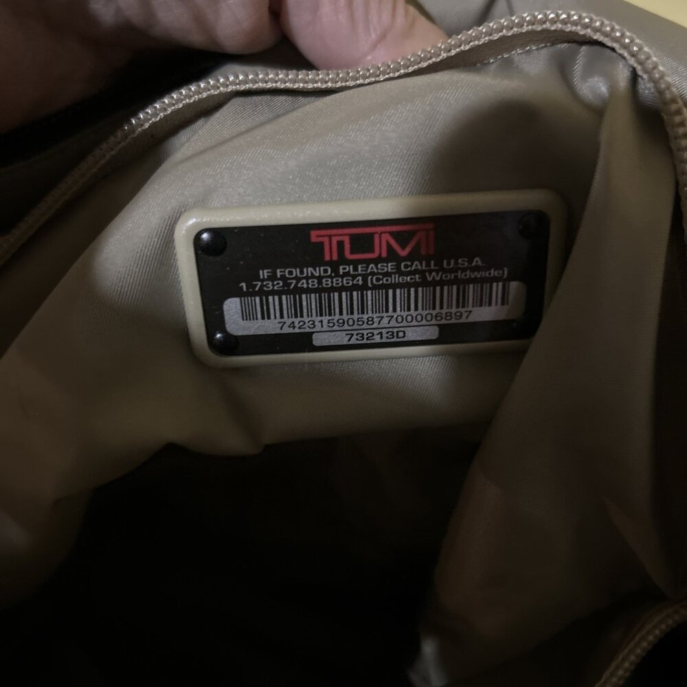 TUMI Sinclair Camilla Commuter Brief Black Leather Laptop Work Bag Tote Key Fob - Picture 7 of 16